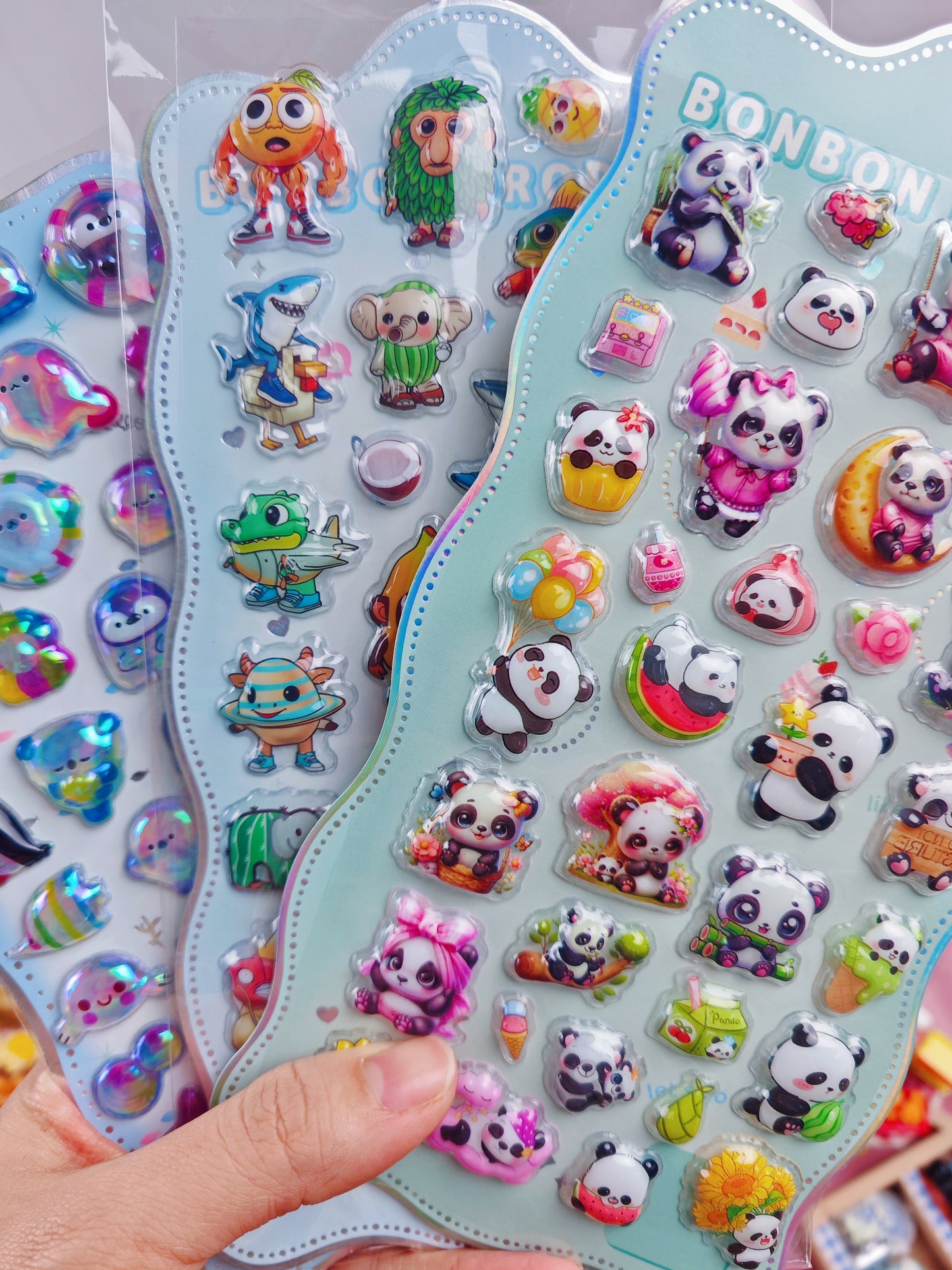 A-MIKIのキュートな桃と水